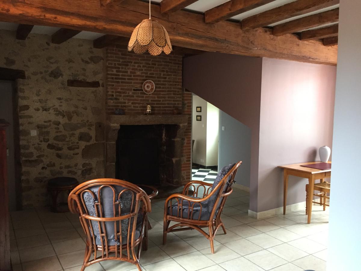 Chambres D'Hotes Les Laitieres Beaurepaire  Exterior photo