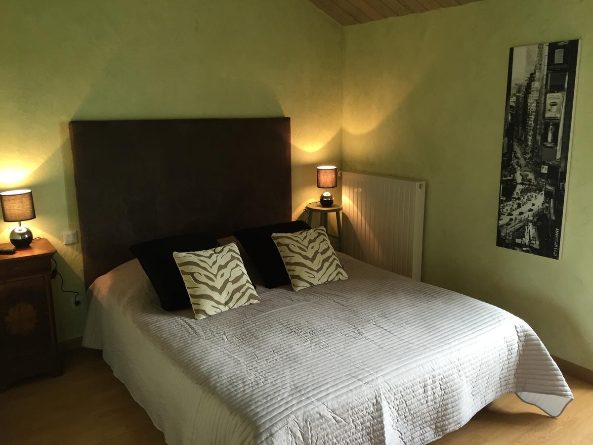 Chambres D'Hotes Les Laitieres Beaurepaire  Exterior photo